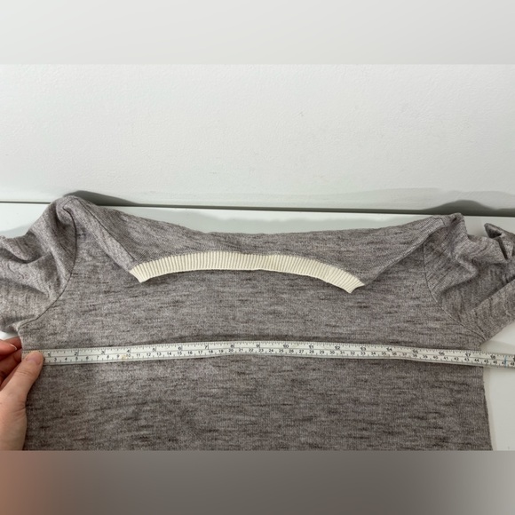 Aritzia Wilfred Womens Size XXS Crew Neck High Low Hem Sweater - Picture 7 of 7